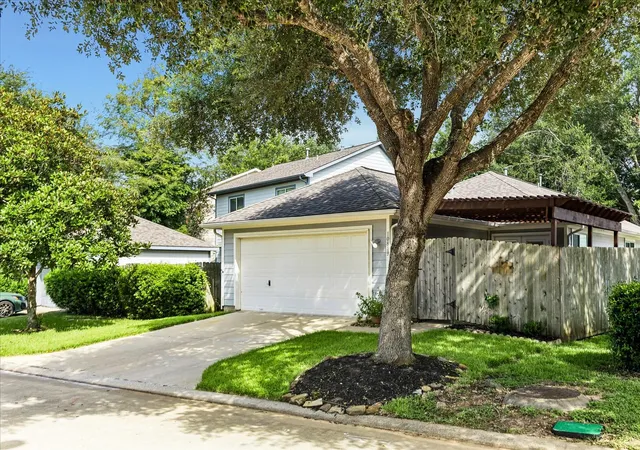 Photo 2 of Single family home for sale at 10819 Cobblecreek Way, Missouri City, TX 77459 | MLS# 94136888 | Listing updated on 2026-09-14