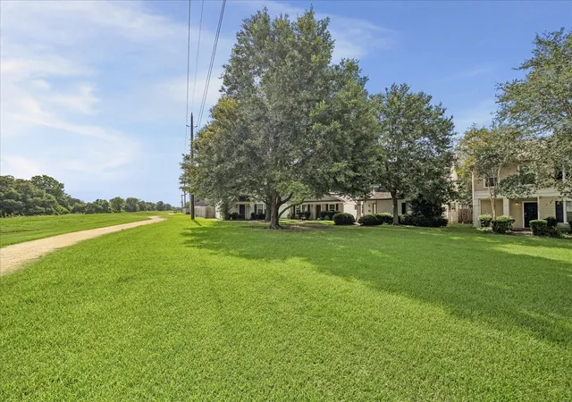 Photo 3 of Single family home for sale at 10819 Cobblecreek Way, Missouri City, TX 77459 | MLS# 94136888 | Listing updated on 2026-09-14