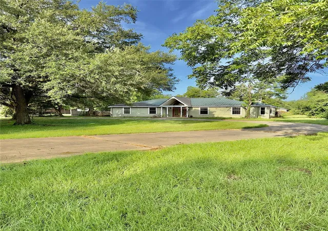 2nd image of 14 Live Oak Trl, Cypress, TX 77429 | MLS# 68106102