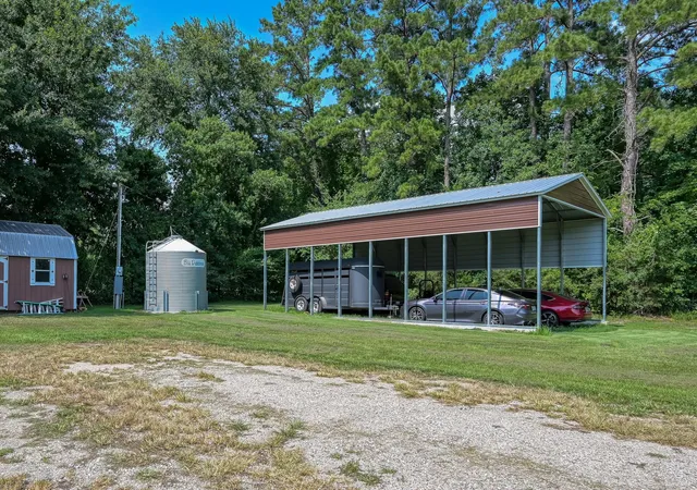 5th image of 17055 Rogers Rd, New Waverly, TX 77358 | MLS# 33926895