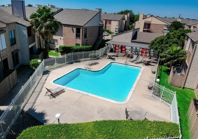 Homes for sale in Galveston, TX | 3220 69Th St, Galveston, TX 77551