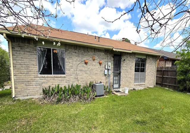 Photo 3 of Sale Pending at 14110 Pinewest Dr, Houston, TX 77049 | MLS# 88029247 | Listing updated on 2026-09-11