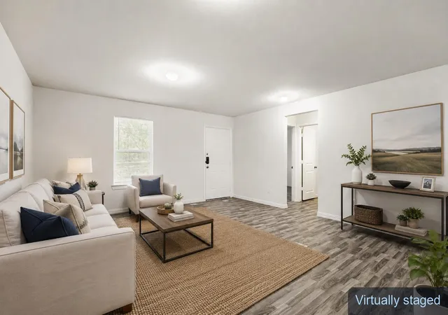 Photo 4 of Single family home for sale at 1221 N Whitten Ave, Tyler, TX 75702 | MLS# 96199613 | Listing updated on 2026-08-29