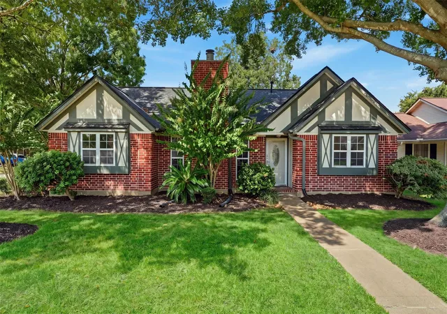 Photo 1 of Sale Pending at 3734 Sweetbriar Dr, Pasadena, TX 77505 | MLS# 68984675 | Listing updated on 2026-09-19