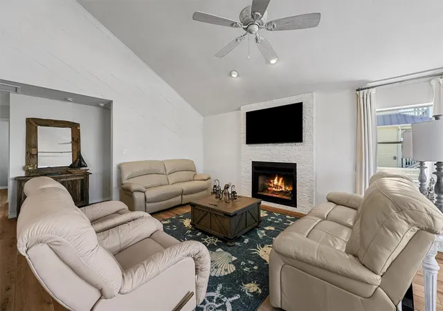 Photo 4 of Single family home for sale at 22202 Frio Dr, Galveston, TX 77554 | MLS# 65597319 | Listing updated on 2026-09-20