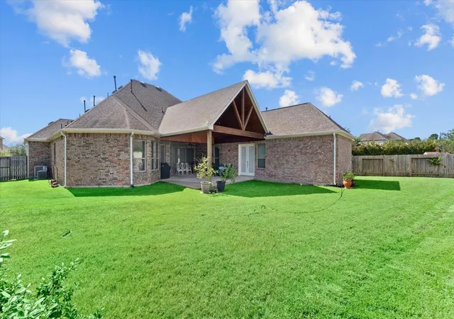 4th image of 18519 Spellman Ridge Dr, Tomball, TX 77377 | MLS# 90886523