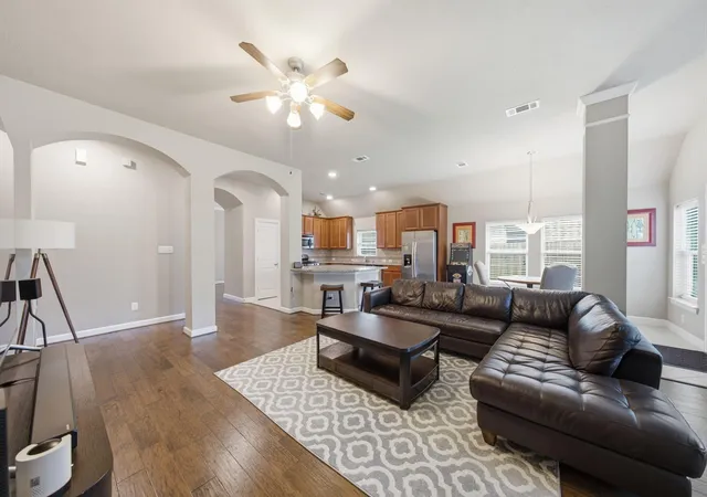 Photo 4 of Single family home for sale at 4415 Pine Holw Tr, Houston, TX 77084 | MLS# 62882861 | Listing updated on 2026-07-17