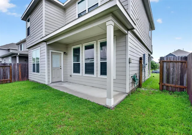 Photo 4 of Sale Pending at 22014 Sovereign Hts Ln, Houston, TX 77073 | MLS# 50897601 | Listing updated on 2026-08-27