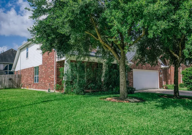 Photo 3 of Single family home for sale at 13903 Pawnee Trails Dr, Cypress, TX 77429 | MLS# 50543337 | Listing updated on 2026-09-15