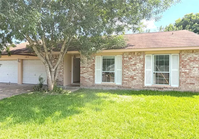 1st image of 1822 Oaklawn St, Sugar Land, TX 77498 | MLS# 44246588