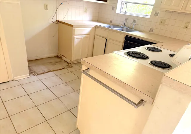 5th image of 1822 Oaklawn St, Sugar Land, TX 77498 | MLS# 44246588
