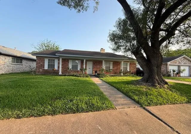 Photo 2 of Single family home for sale at 9419 Mcafee Dr, Houston, TX 77031 | MLS# 74932962 | Listing updated on 2026-09-10