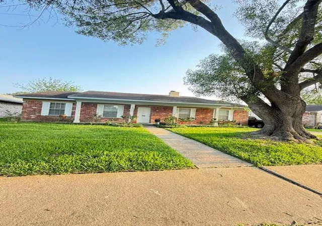 Photo 3 of Single family home for sale at 9419 Mcafee Dr, Houston, TX 77031 | MLS# 74932962 | Listing updated on 2026-09-10