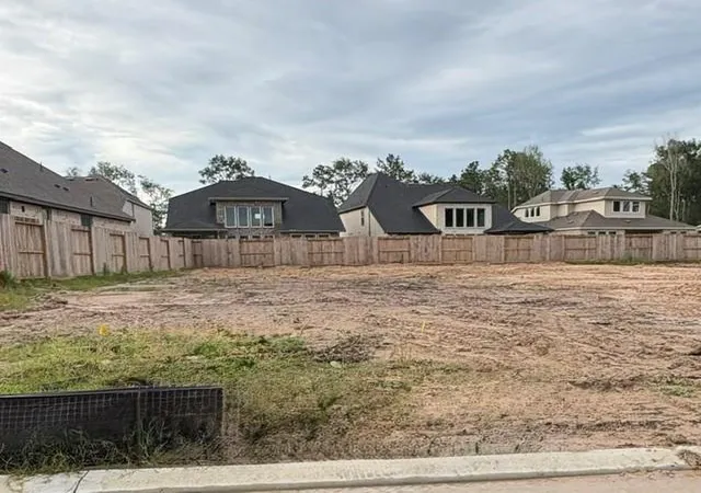 Photo 3 of Sale Pending at 9531 Sierra Crst Ln, Porter, TX 77365 | MLS# 88284605 | Listing updated on 2026-09-04