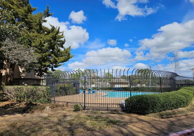 3rd image of 7700 Creekbend Dr #57, Houston, TX 77071 | MLS# 91534514