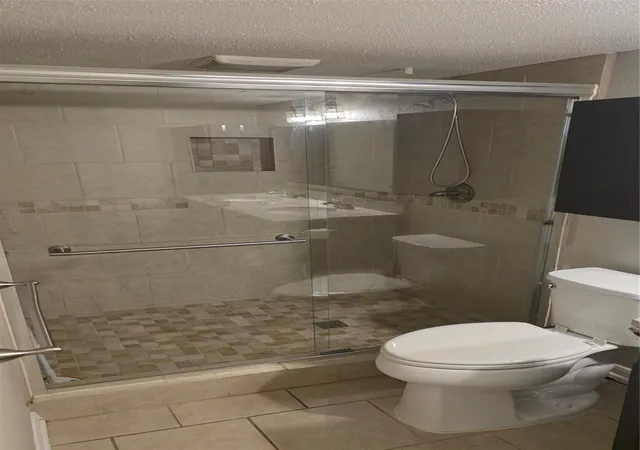 2nd image of 2818 S Bartell Dr, Houston, TX 77054