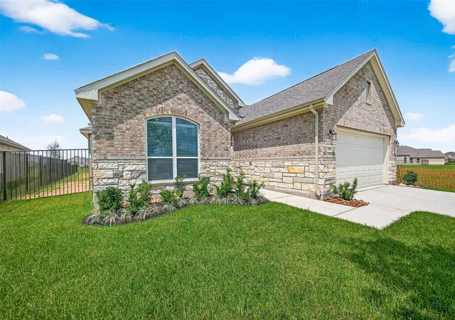 2nd image of 2919 Golden Isle Dr, Texas City, TX 77568 | MLS# 71719255