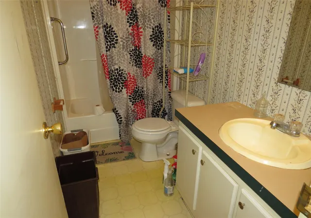 12th image of 4825 Wendy Ln, Pearland, TX 77584 | MLS# 69234519