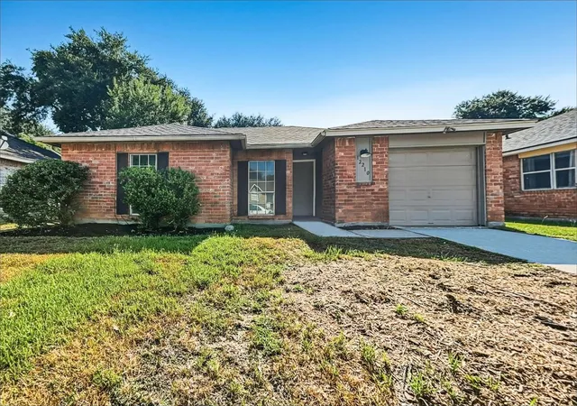 Photo 1 of Sale Pending at 12210 Lambeth Palace Dr, Houston, TX 77066 | MLS# 71283556 | Listing updated on 2026-09-04