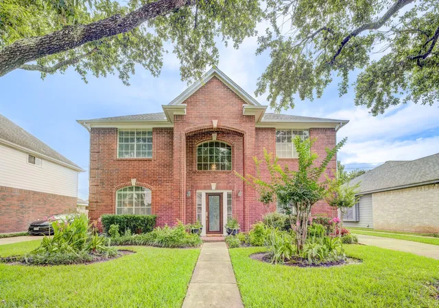 Photo 2 of Single family home for sale at 2810 Plantation Wood Ln, Missouri City, TX 77459 | MLS# 58819714 | Listing updated on 2026-08-27