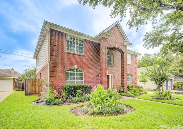 Photo 3 of Single family home for sale at 2810 Plantation Wood Ln, Missouri City, TX 77459 | MLS# 58819714 | Listing updated on 2026-08-27