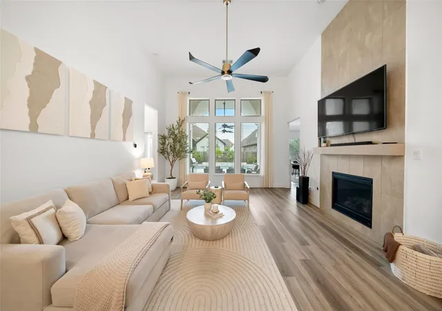 Photo 3 of Sale Pending at 17437 Violet Vineyard St, Conroe, TX 77302 | MLS# 20676077 | Listing updated on 2026-09-09