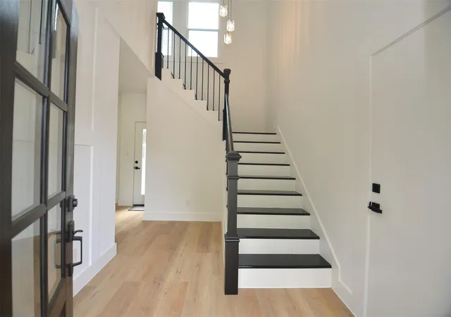 Photo 4 of Single family home for sale at 1207 Martin St, Houston, TX 77018 | MLS# 80358283 | Listing updated on 2026-09-21
