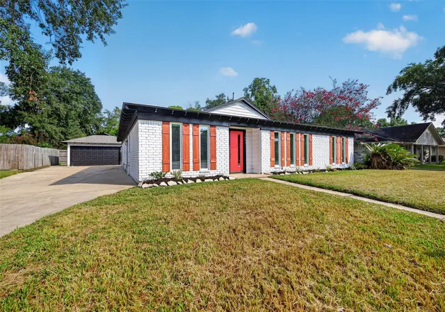 Photo 1 of Single family home for sale at 1407 Neptune Ln, Houston, TX 77062 | MLS# 40624989 | Listing updated on 2026-09-17