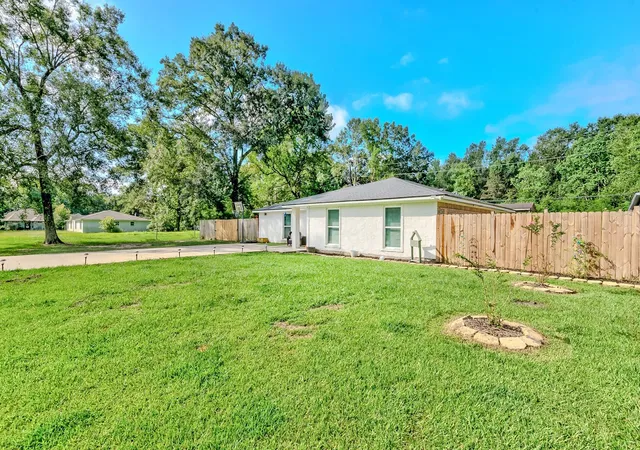 Photo 1 of Single family home for sale at 1570 Rebecca Pl, Vidor, TX 77662 | MLS# 56599529 | Listing updated on 2026-10-07