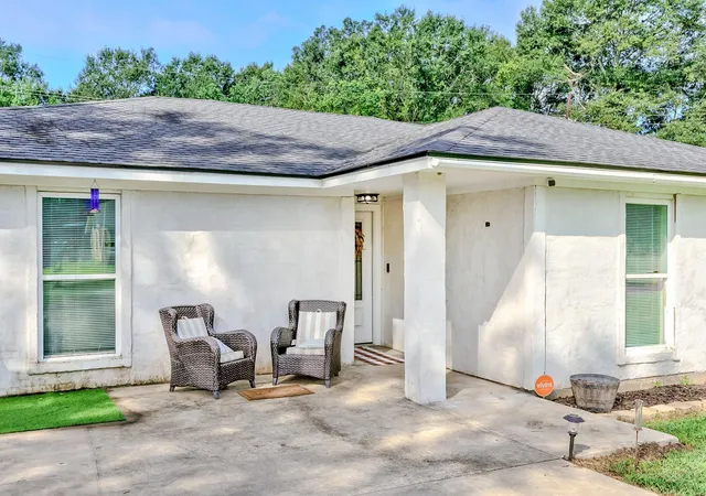 Photo 3 of Single family home for sale at 1570 Rebecca Pl, Vidor, TX 77662 | MLS# 56599529 | Listing updated on 2026-10-07
