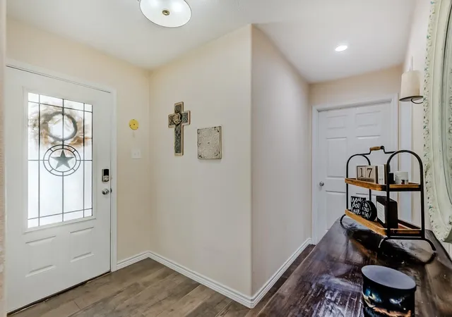 Photo 3 of Single family home for sale at 1570 Rebecca Pl, Vidor, TX 77662 | MLS# 56599529 | Listing updated on 2026-10-07