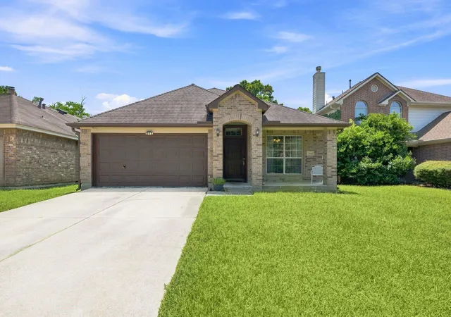 Photo 1 of Sale Pending at 2514 Spring Dusk Ln, Spring, TX 77373 | MLS# 65360104 | Listing updated on 2026-09-15