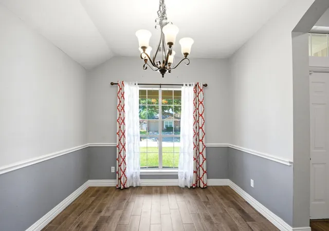 Photo 4 of Sale Pending at 2514 Spring Dusk Ln, Spring, TX 77373 | MLS# 65360104 | Listing updated on 2026-09-15