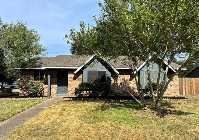 Photo 1 of Sale Pending at 10358 Misty River Dr, Houston, TX 77086 | MLS# 15135575 | Listing updated on 2026-09-14