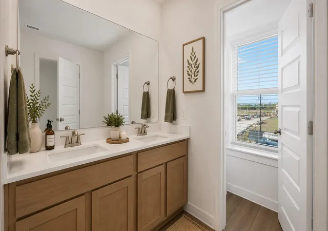 4th image of 2637 Afton Heights Wy, Houston, TX 77051 | MLS# 3590560
