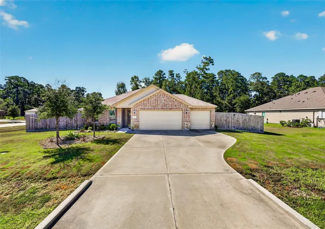 Photo 1 of Single family home for sale at 9805 Hunter Springs Dr, Conroe, TX 77306 | MLS# 41238687 | Listing updated on 2026-09-16