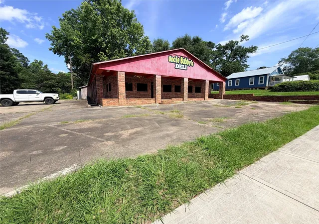 1st image of 400 S Main St, Jasper, TX 75951 | MLS# 52335215