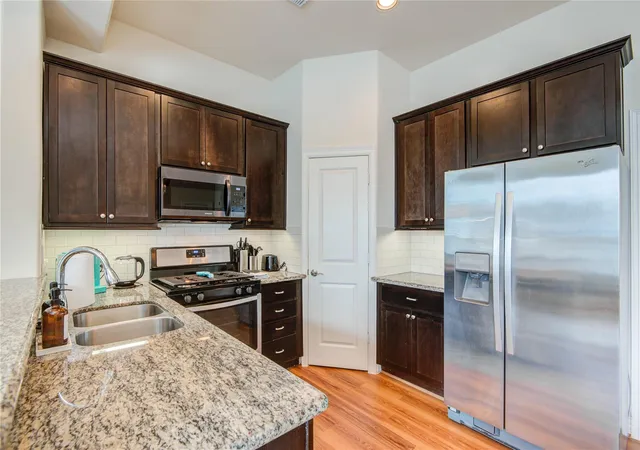 4th image of 738 Link Rd, Houston, TX 77009 | MLS# 14000868