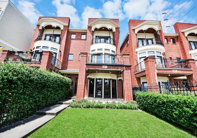 1st image of 1817 Houston Ave, Houston, TX 77007 | MLS# 10737010