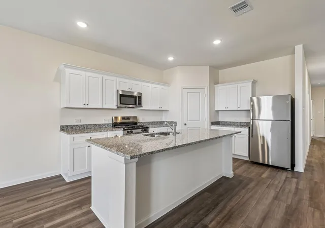 Photo 3 of Single family home for sale at 3326 Nautical Mile Dr, Dickinson, TX 77539 | MLS# 31092623 | Listing updated on 2026-10-10