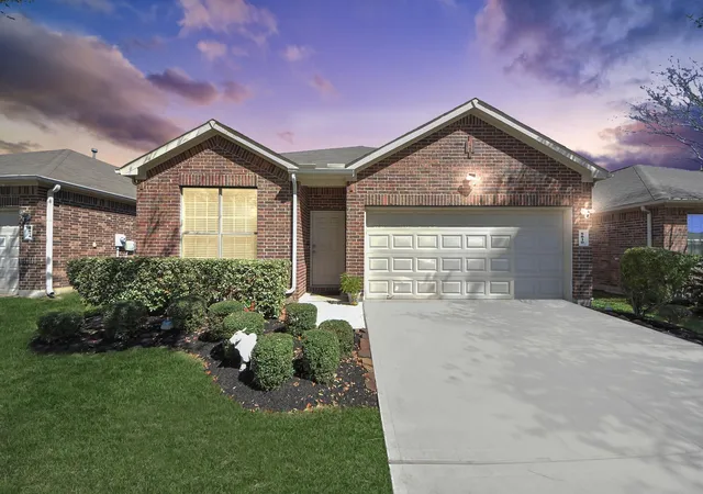 Photo 1 of Sale Pending at 5810 Camelia Evergreen Ln, Richmond, TX 77407 | MLS# 74325231 | Listing updated on 2026-09-14
