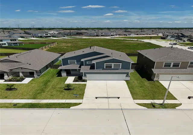 Photo 3 of Single family home for sale at 6423 Bolinas Ct, Rosharon, TX 77583 | MLS# 29325508 | Listing updated on 2026-08-09