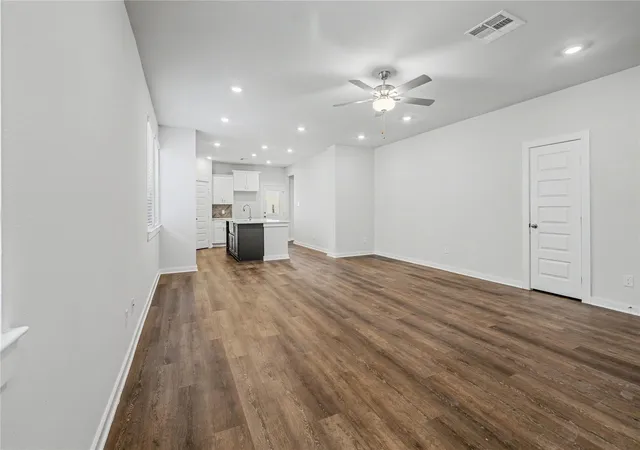 Photo 4 of Single family home for sale at 6423 Bolinas Ct, Rosharon, TX 77583 | MLS# 29325508 | Listing updated on 2026-08-09