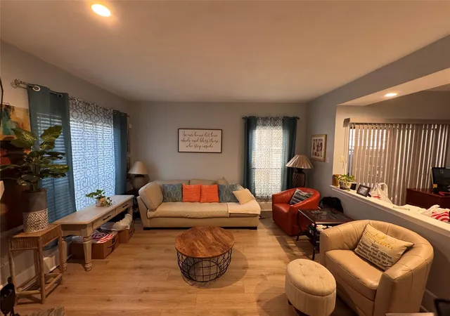 1st image of 3100 Walnut Bend Ln #201, Houston, TX 77042 | MLS# 68559055
