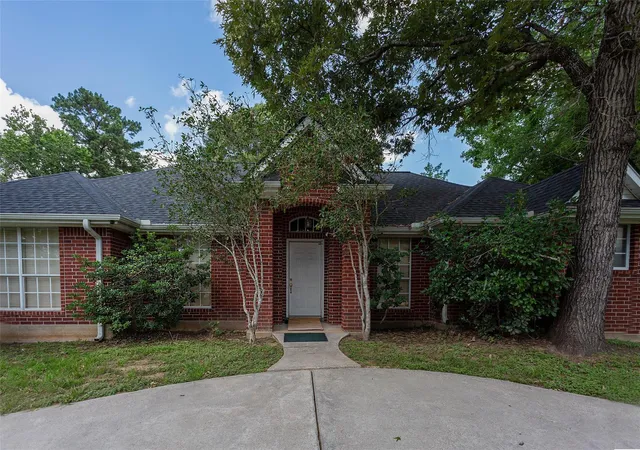 Photo 1 of Single family home for sale at 217 Tupelo Ln, Conroe, TX 77304 | MLS# 66731555 | Listing updated on 2026-08-30