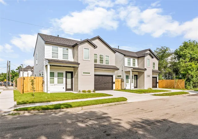 2nd image of 4702 Rawley St, Houston, TX 77020 | MLS# 23624642