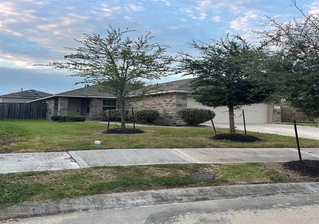 2nd image of 4311 Cedar Elm St, Baytown, TX 77521 | MLS# 8105536