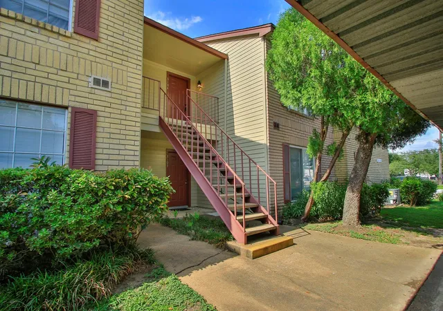 2nd image of 2120 El Paseo St #3104, Houston, TX 77054 | MLS# 5938250