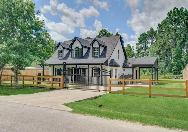 Photo 2 of Single family home for sale at 203 Antelope Dr, Crosby, TX 77532 | MLS# 8864921 | Listing updated on 2026-09-12