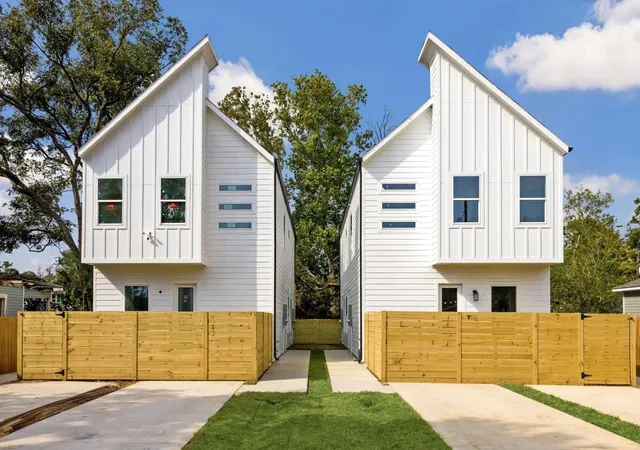 1st image of 9435 Pembrook #A/B, Houston, TX 77016 | MLS# 88670082